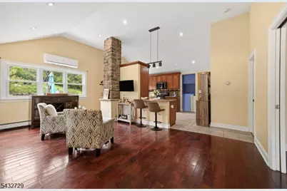 22 Federal Hill Rd, Pompton Lakes, NJ 07442 - Photo 9