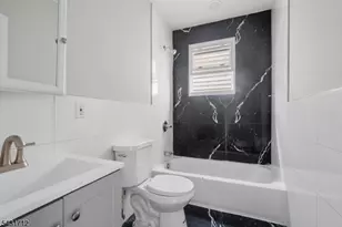 654 S 12th St, Newark, NJ 07103 - Photo 9