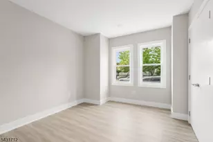 654 S 12th St, Newark, NJ 07103 - Photo 13