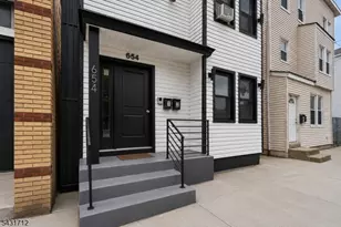 654 S 12th St, Newark, NJ 07103 - Photo 3