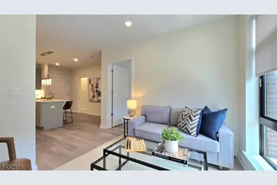 135 Fairfield Rd #307, Fairfield, NJ 07004 - Photo 5