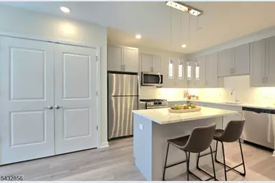 135 Fairfield Rd #307, Fairfield, NJ 07004 - Photo 3
