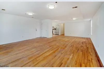 54-56 Bragaw Ave, Newark, NJ 07112 - Photo 17