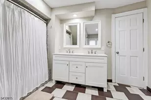 15 Center St, Mount Olive, NJ 07828 - Photo 11
