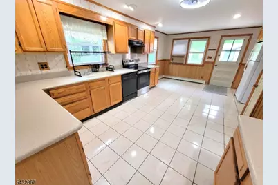 35 Butler St, Franklin, NJ 07416 - Photo 7