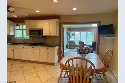 72 Meehan Ave, Raritan, NJ 08869 - Photo 5