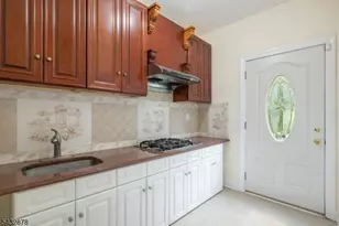 6 Hyer Farm Rd, Roseland, NJ 07068 - Photo 9