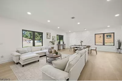 24 Richard Scott Ct, Haledon, NJ 07508 - Photo 5