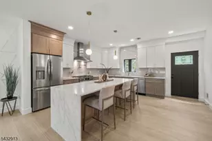 24 Richard Scott Ct, Haledon, NJ 07508 - Photo 9