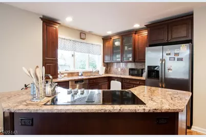 28 Old Fourth Dr, Jefferson Township, NJ 07438 - Photo 5