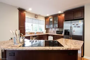 28 Old 4th Dr, Jefferson Township, NJ 07438 - Photo 5