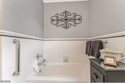 2051 Audubon Ave, South Plainfield, NJ 07080 - Photo 23