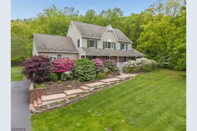 4 Drake Ct, Holland Township, NJ 08848 - Photo 1