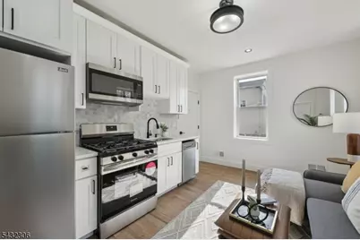 135 Forest St #2F, Montclair, NJ 07042 - Photo 9