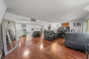 10 South Pkwy, Jefferson Township, NJ 07885 - Photo 13