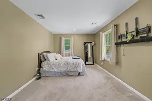 10 South Pkwy, Jefferson Township, NJ 07885 - Photo 27