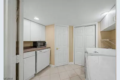 10 S Parkway, Jefferson Township, NJ 07885 - Photo 33
