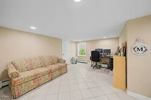 10 South Pkwy, Jefferson Township, NJ 07885 - Photo 33