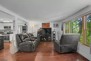 10 South Pkwy, Jefferson Township, NJ 07885 - Photo 17