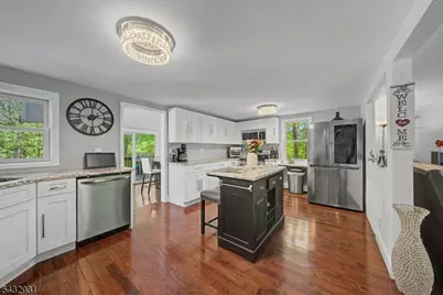 10 S Parkway, Jefferson Township, NJ 07885 - Photo 9