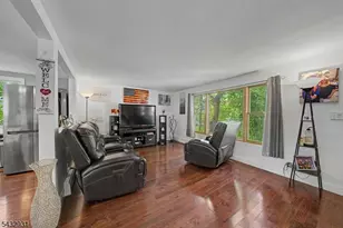 10 South Pkwy, Jefferson Township, NJ 07885 - Photo 13