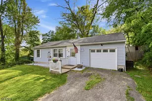 20 Dogwood Rd, Wantage, NJ 07461 - Photo 3