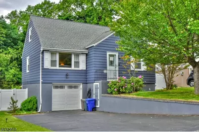 109 Brookview Dr, Woodland Park, NJ 07424 - Photo 1
