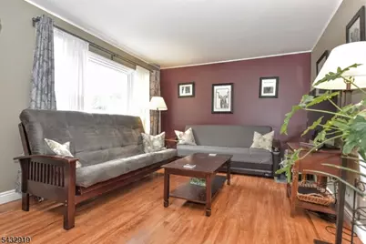 109 Brookview Dr, Woodland Park, NJ 07424 - Photo 5