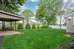 6 Outlook Ave, Mount Olive, NJ 07828 - Photo 3