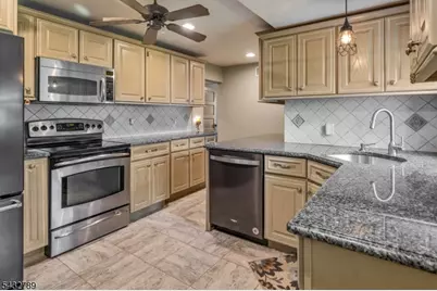 6 Outlook Ave, Mount Olive, NJ 07828 - Photo 13