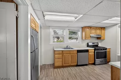 250 Powers St, New Brunswick, NJ 08901 - Photo 15