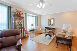 18 Kentworth Ct, Raritan Township, NJ 08822 - Photo 5