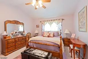 18 Kentworth Ct, Raritan Township, NJ 08822 - Photo 15