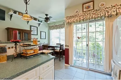 18 Kentworth Ct, Raritan Township, NJ 08822 - Photo 13