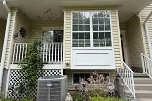 18 Kentworth Ct, Raritan Township, NJ 08822 - Photo 1