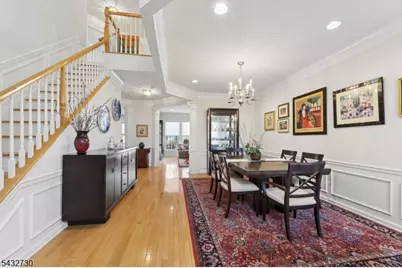 8 Yorktown Ln, Totowa, NJ 07512 - Photo 5