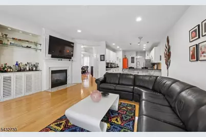 8 Yorktown Ln, Totowa, NJ 07512 - Photo 11