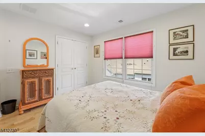 8 Yorktown Ln, Totowa, NJ 07512 - Photo 37