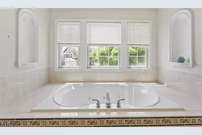 8 Yorktown Ln, Totowa, NJ 07512 - Photo 31