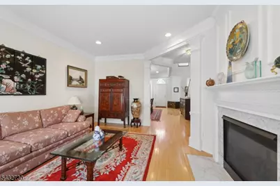 8 Yorktown Ln, Totowa, NJ 07512 - Photo 9