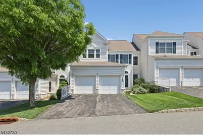 8 Yorktown Ln, Totowa, NJ 07512 - Photo 1