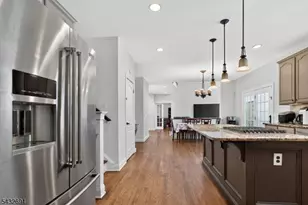 18 Downingtown Ct, Warren Township, NJ 07059 - Photo 19