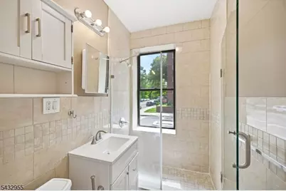 5 Pomona Ave #2C, Newark, NJ 07112 - Photo 17