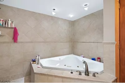 200 Bradford Ave, Linden, NJ 07036 - Photo 23