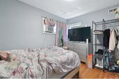 200 Bradford Ave, Linden, NJ 07036 - Photo 13