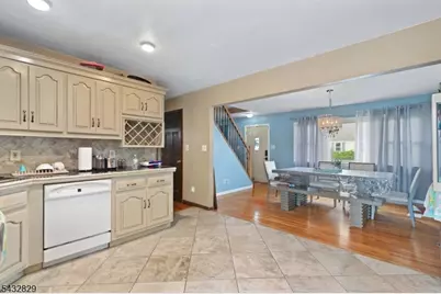 200 Bradford Ave, Linden, NJ 07036 - Photo 5