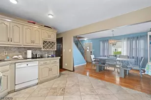 200 Bradford Ave, Linden, NJ 07036 - Photo 5