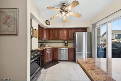 135 Warren Ave, Roselle Park, NJ 07204 - Photo 13