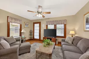 135 Warren Ave, Roselle Park, NJ 07204 - Photo 11