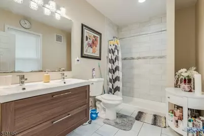 11 Alps Rd, Wayne, NJ 07470 - Photo 9